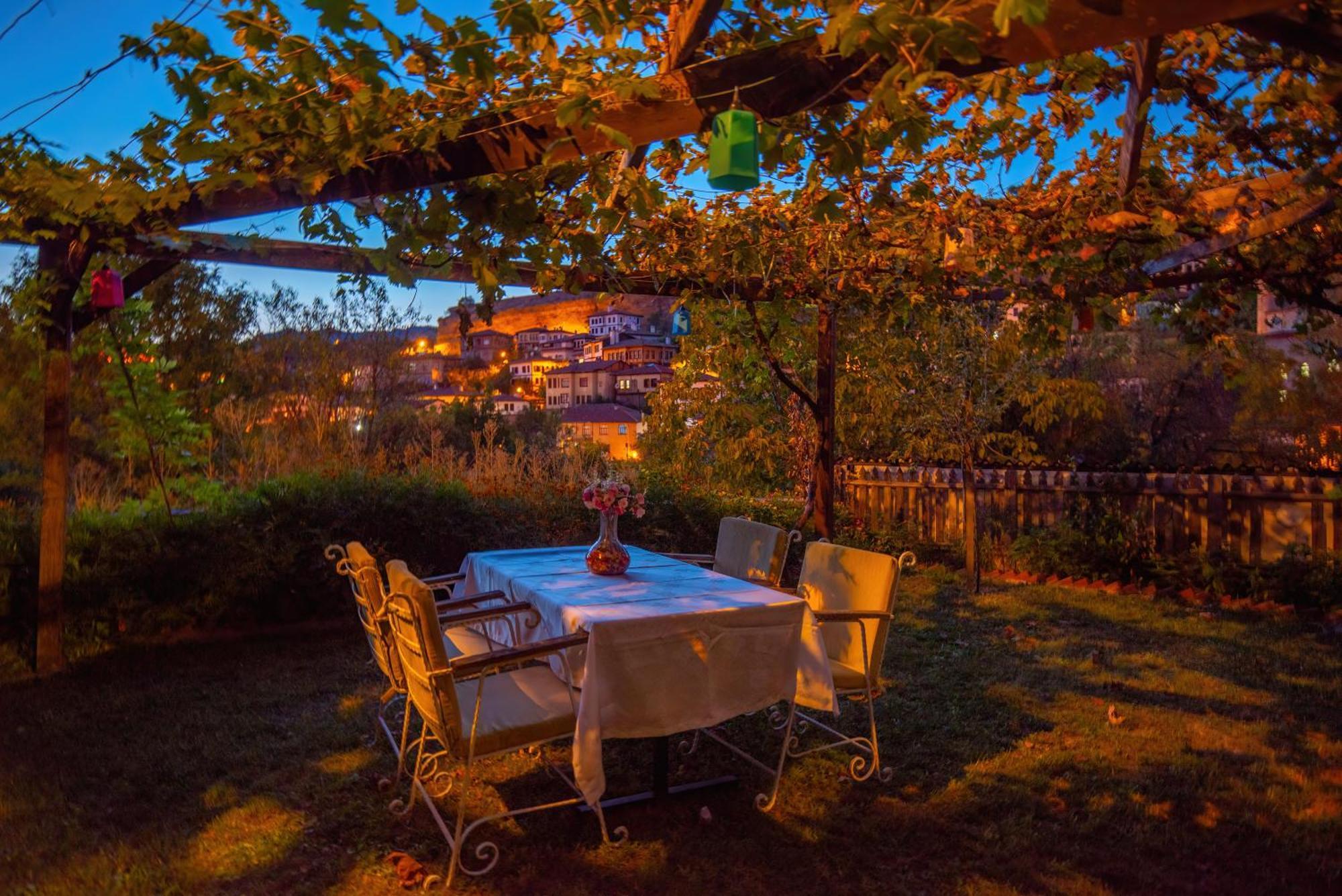 Отель Cesmeli Konak Garden Сафранболу Экстерьер фото